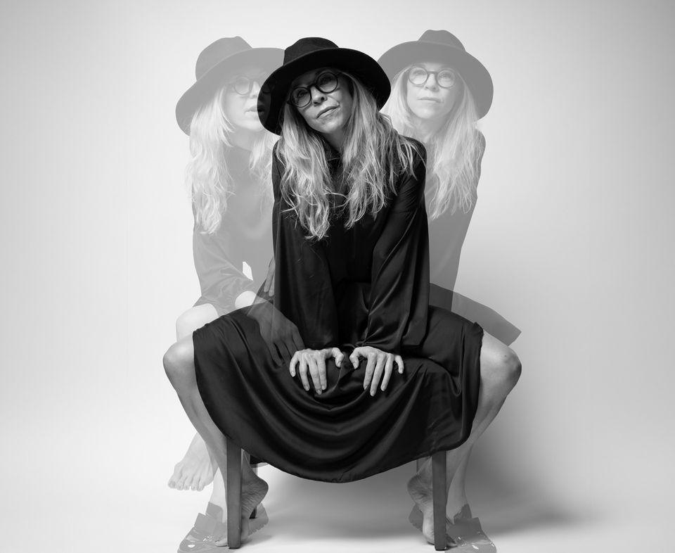 FRIEDA VAN DEN HEEVER - met Mauritz Lotz (kitaar) @ Die Boer